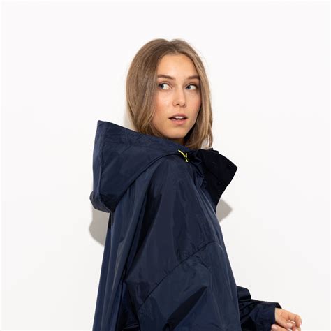 Raincoats – VIVI MARI.